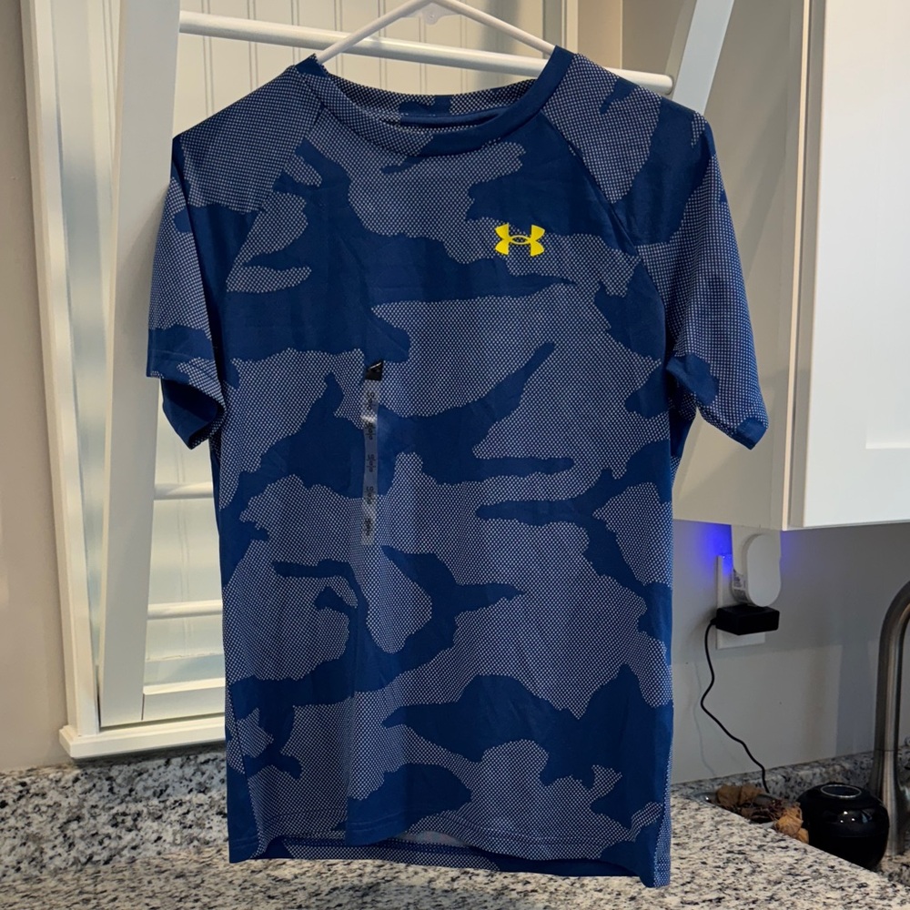 Under Armour Boys Navy Camo Tee